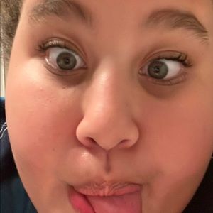 Meet your Posher, Brianna